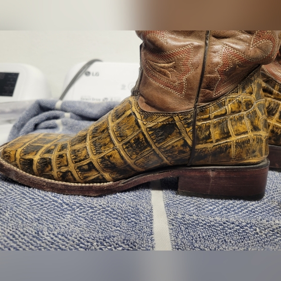 2 pairs of boots for 150 black ones are original caiman skin ,other are print - Picture 10 of 10